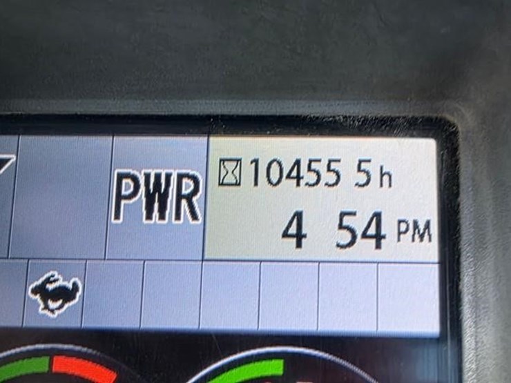 2015-deere-135g-image-89