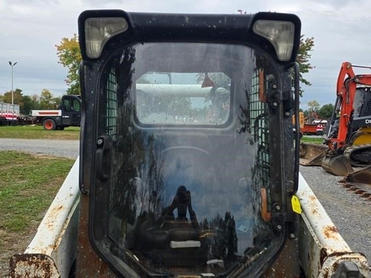2014-bobcat-s770-image-37