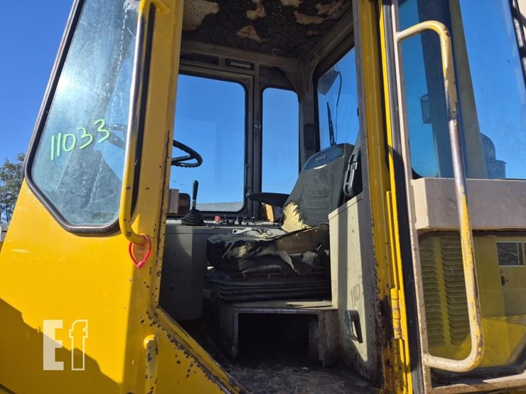 1991-deere-544e-image-16