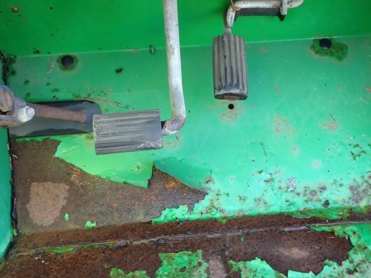 2004-john-deere-gator-image-17