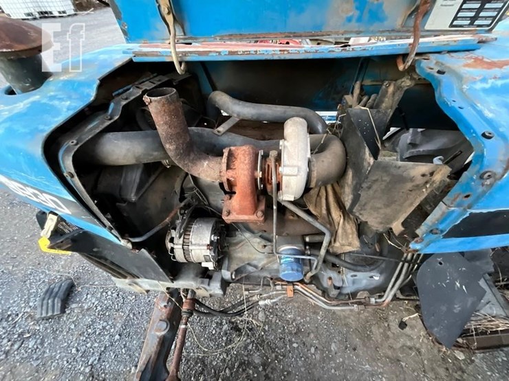 new-holland-3930-image-25