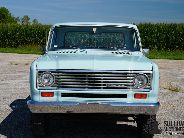 run-#54---1974-international-100-4x4-pickup-image-2