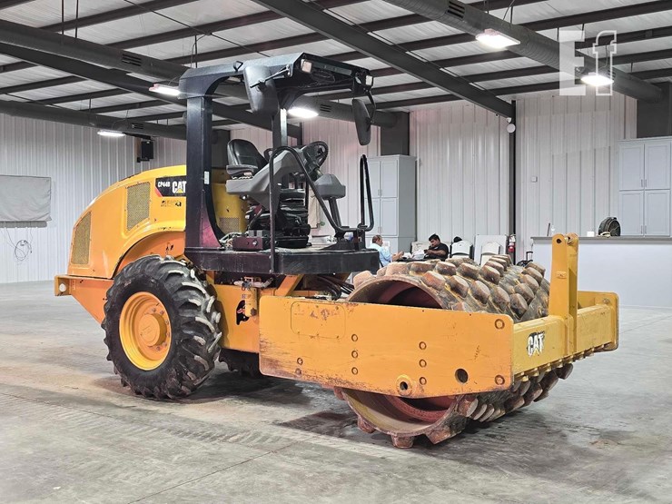 2019-caterpillar-cp44b-image-2