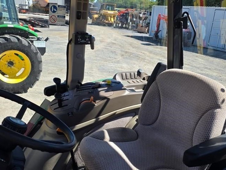 2019-john-deere-5100e-image-58