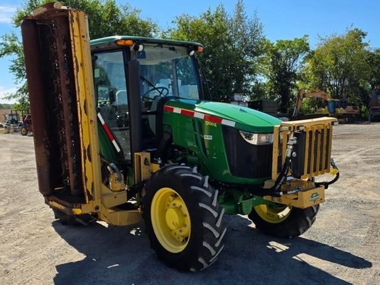 2019-john-deere-5100e-image-2