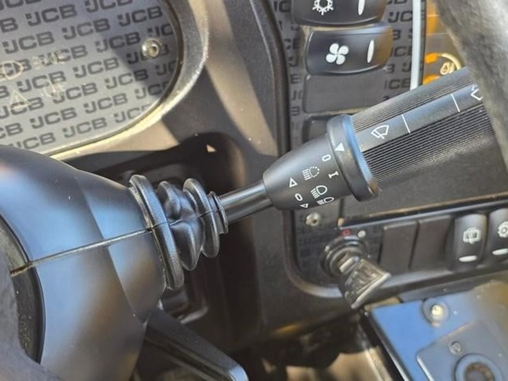 2018-jcb-505-20tc-image-59