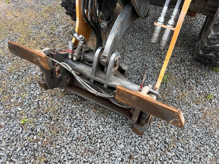 2019-case-221f-wheel-loader-image-10