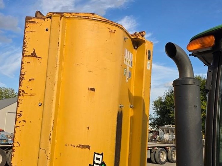 2019-john-deere-5100e-image-46