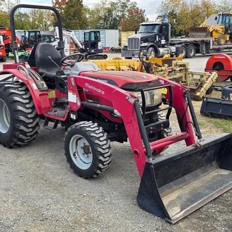 MAHINDRA 1526