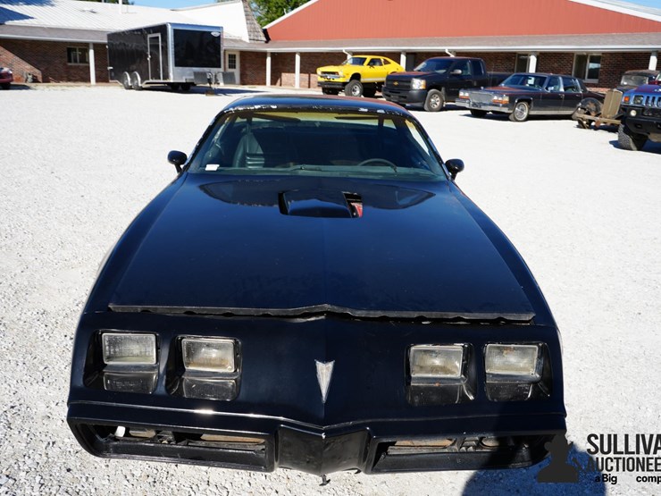 run-#4---1979-pontiac-trans-am-coupe-image-2