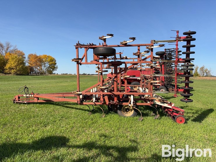 wil-rich-27’-field-cultivator-image-8