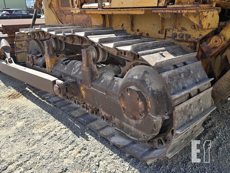 caterpillar-d6d-image-28