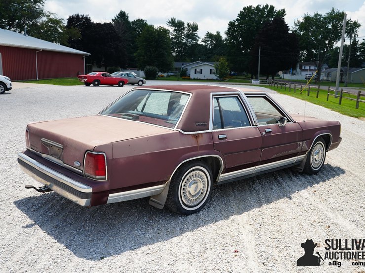 run-#179---1991-ford-crown-victoria-lx-sedan-image-5
