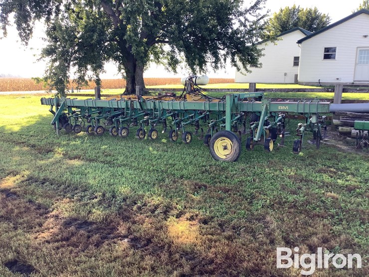 john-deere-er014-rear-mount-cultivator-image-1
