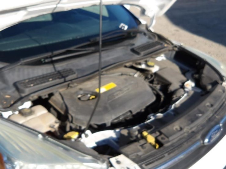 2015-ford-escape-image-8