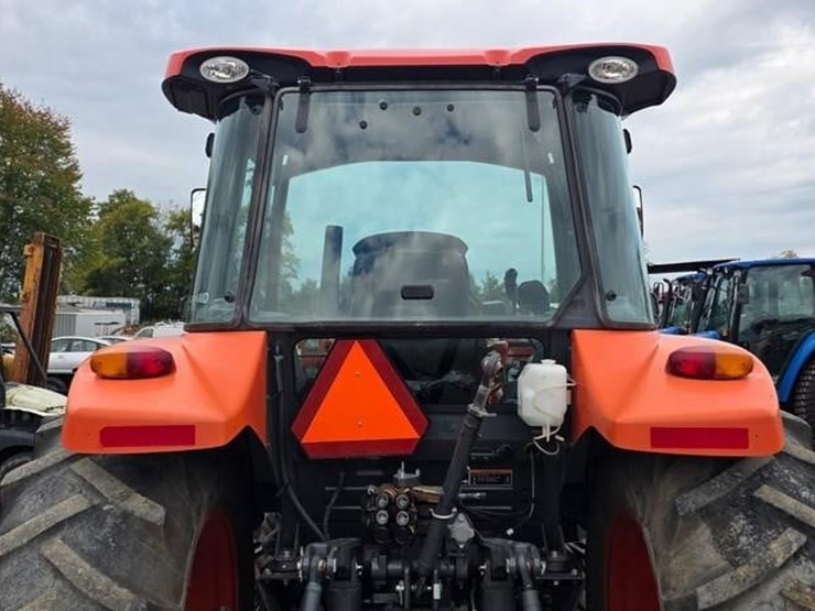 2017-kubota-m5-091d-image-22