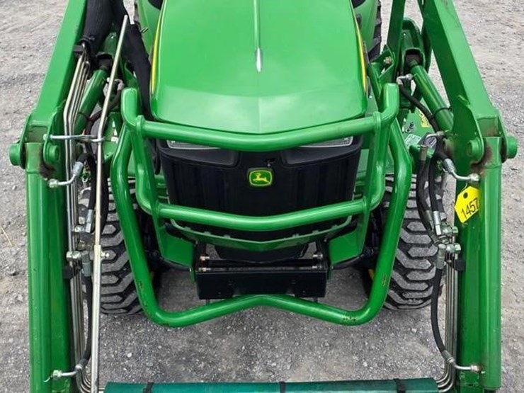 2014-john-deere-1025r-image-26