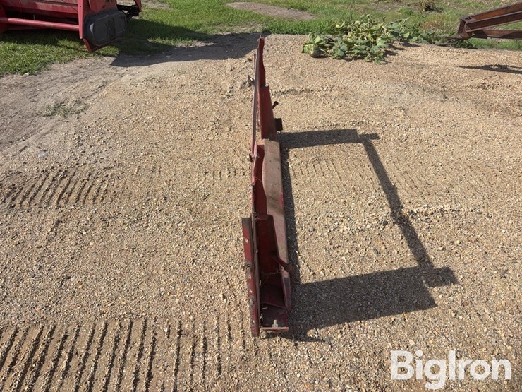 case-ih-combine-head-adapter-plate-image-8