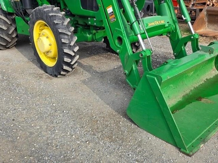 2016-john-deere-5065e-image-33