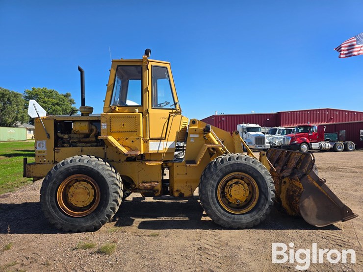 1974-caterpillar-930-wheel-loader-image-4