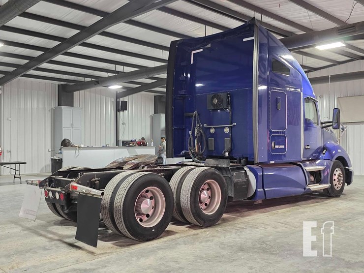 2016-kenworth-t680-image-3