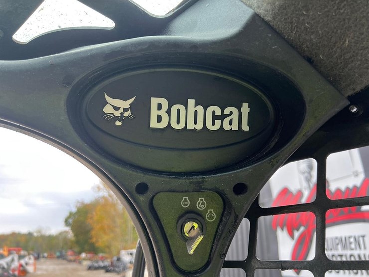 2022-bobcat-t740-skid-steer-loader-image-18