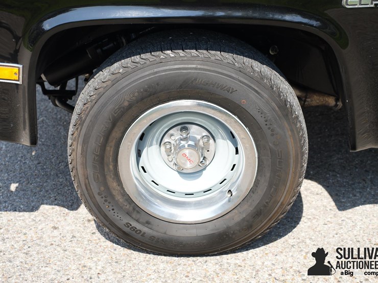 run-#138---1984-gmc-sierra-c1500-stepside-pickup-image-13