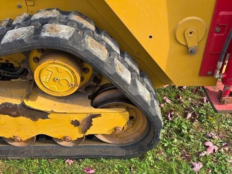 2019-caterpillar-259d3-image-24