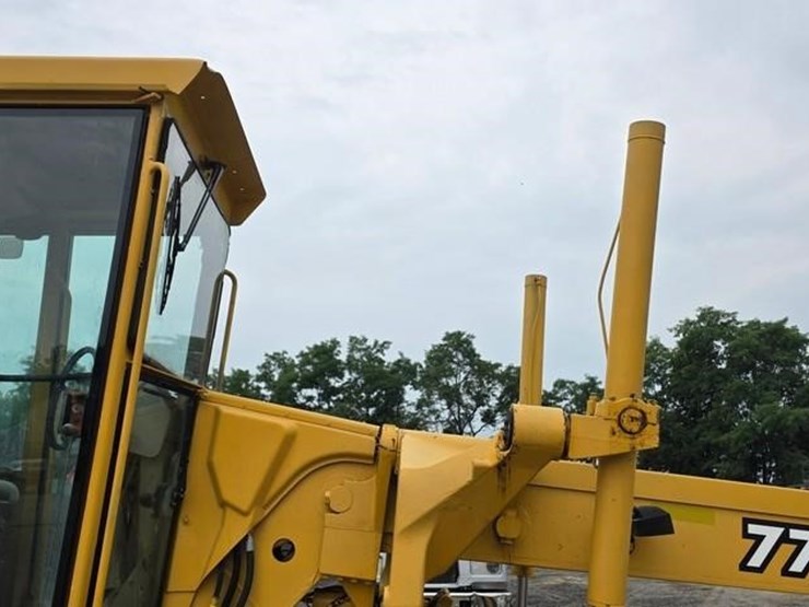 1999-deere-772ch-image-35