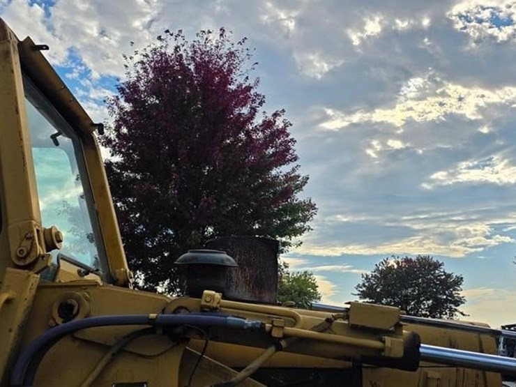 1987-deere-655b-image-12