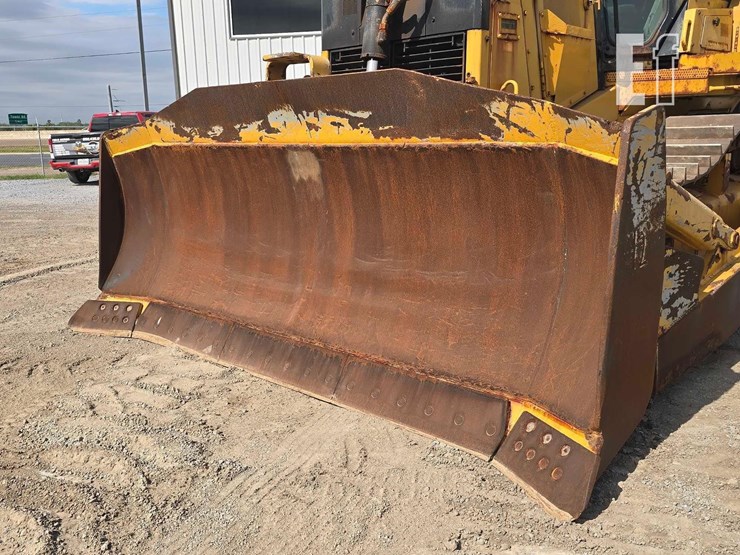 2017-caterpillar-d7e-image-9