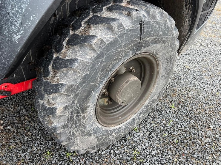 2019-case-221f-wheel-loader-image-14
