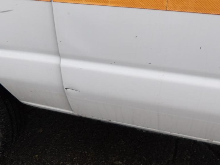 2006-ford-e350-image-8