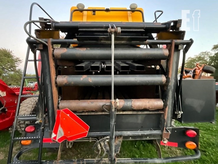 2013-new-holland-big-baler-340-image-26