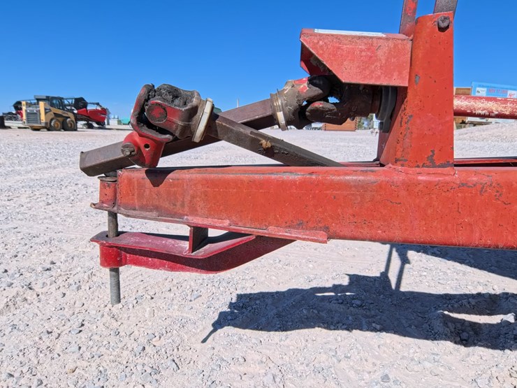 #1029-•-new-holland-1033-small-square-bale-stacker-image-9