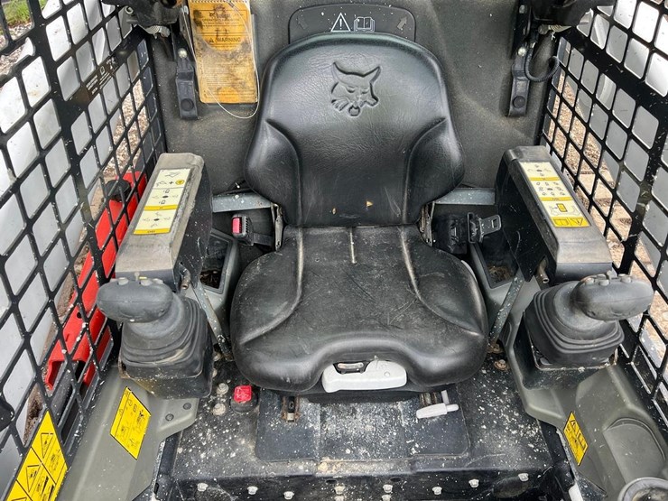 2023-bobcat-t770-skid-steer-loader-image-17