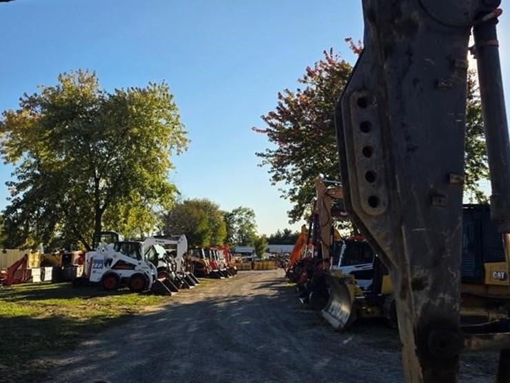 2015-deere-135g-image-9