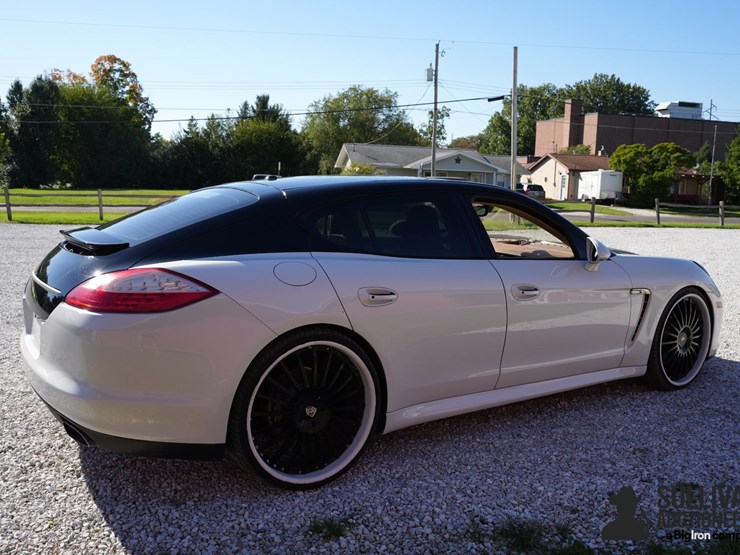 run-#113---2013-porsche-panamera-2-image-5