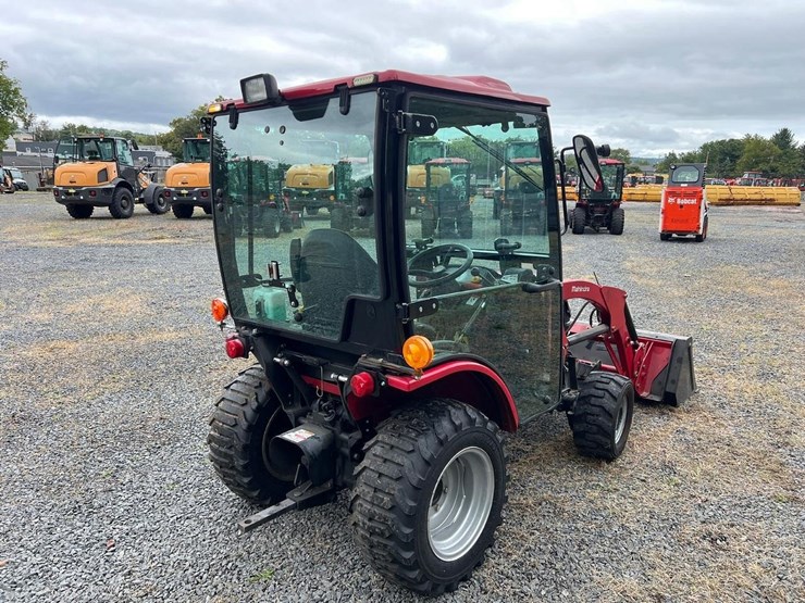 2022-mahindra-emax-25l-tractor-image-7