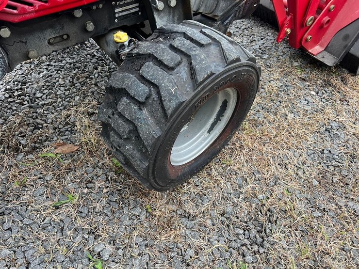 2022-mahindra-emax-25l-tractor-image-17