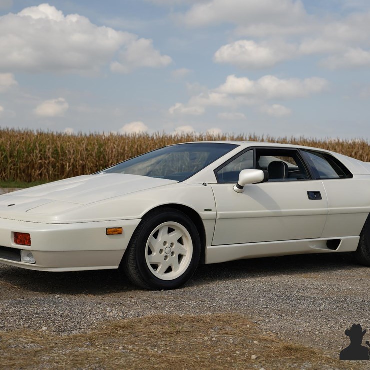Run #83 - 1988 Lotus Esprit Turbo