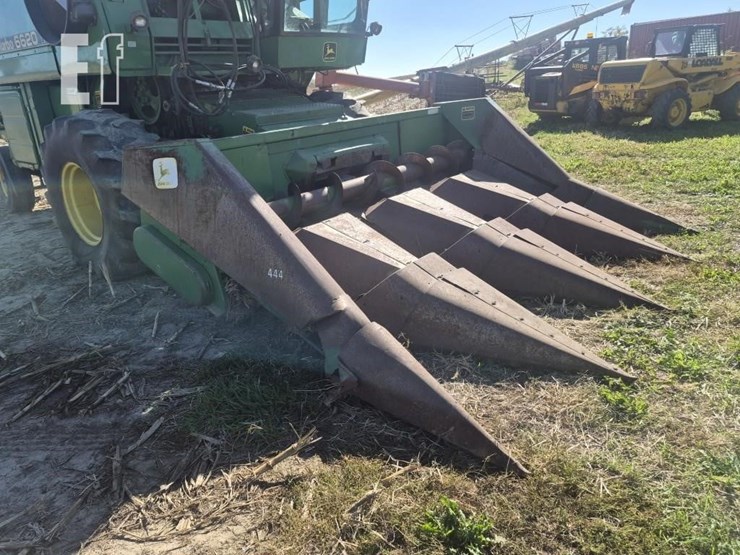john-deere-444-image-3