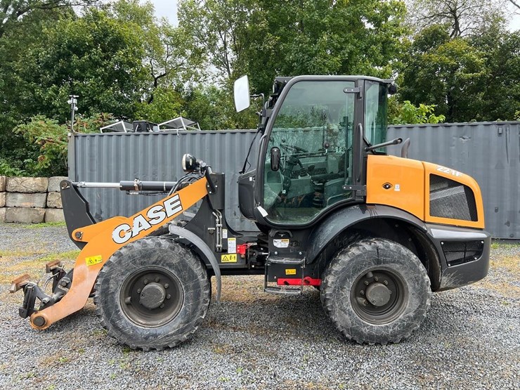 2019-case-221f-wheel-loader-image-3