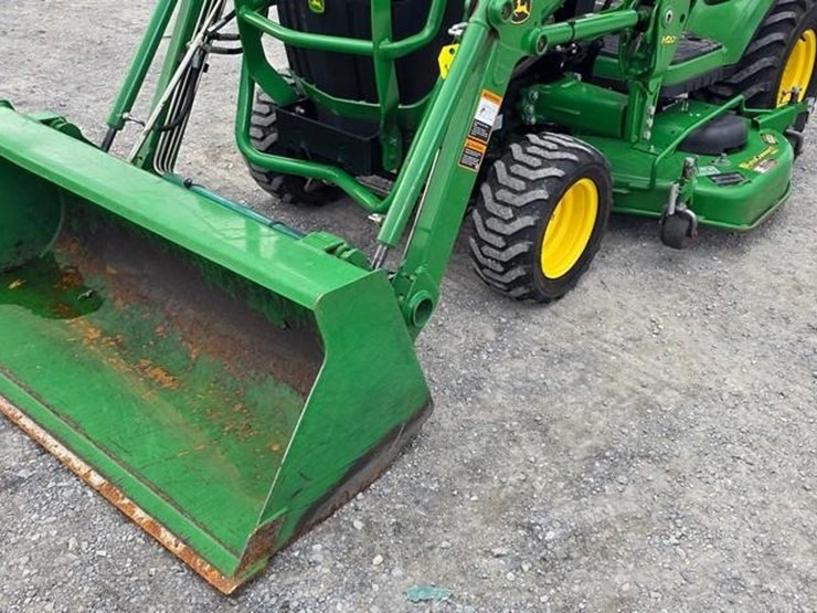 2014-john-deere-1025r-image-22