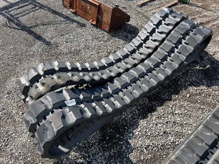 bridgestone--500x78x92fs-excavator-tracks-image-1