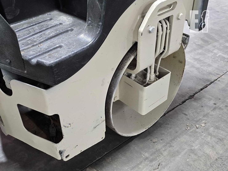ingersoll-rand-dd-25-double-drum-vibratory-asphalt-3630-image-15