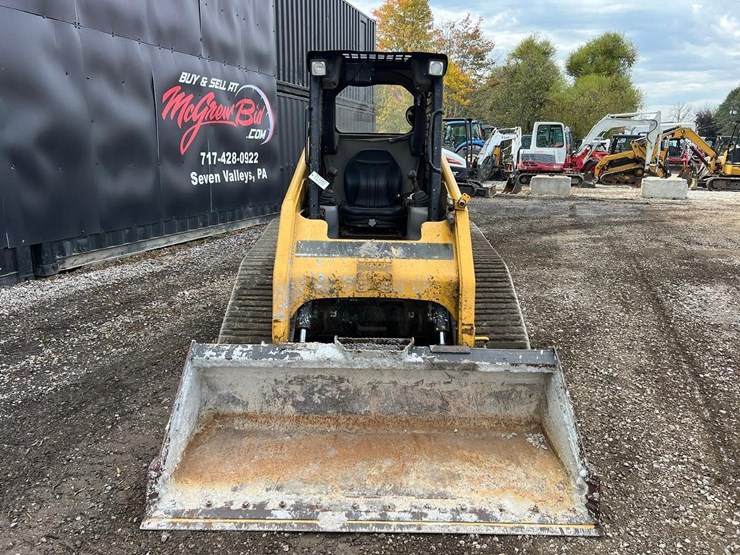 2006-caterpillar-277b-skid-steer-loader-image-10