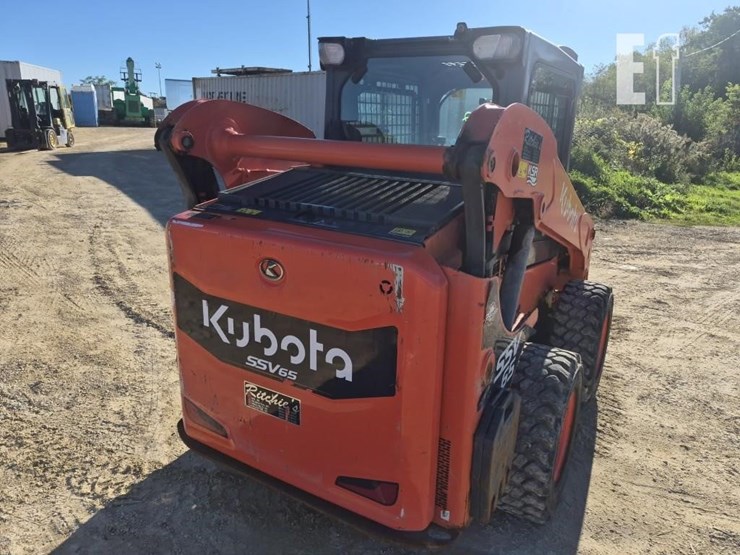kubota-ssv65-image-9