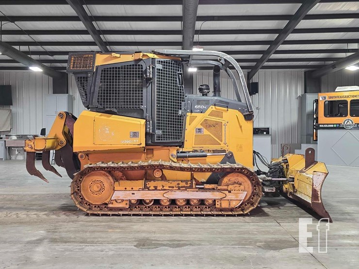 2022-deere-650k-lgp-image-6