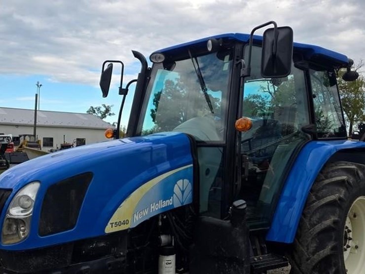 new-holland-t5040-image-35